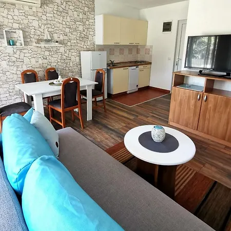Aurora Apartament *