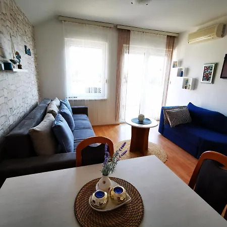 Aurora Apartament Povljana